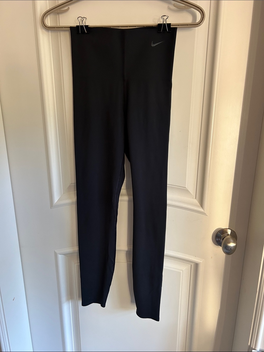 Nike drifit women’s tights NWOT.   Never worn.